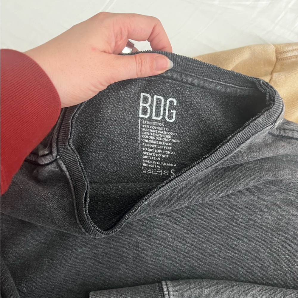 2:1 BUNDLE BDG Cropped Crewnecks sweatshirt size XS size small - Picture 5 of 8